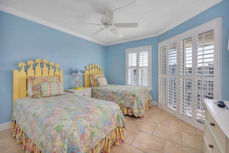 Beach Club 414 - Guest Bedroom