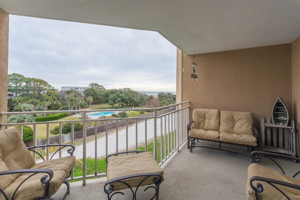 North Breakers 402 - Private Balcony