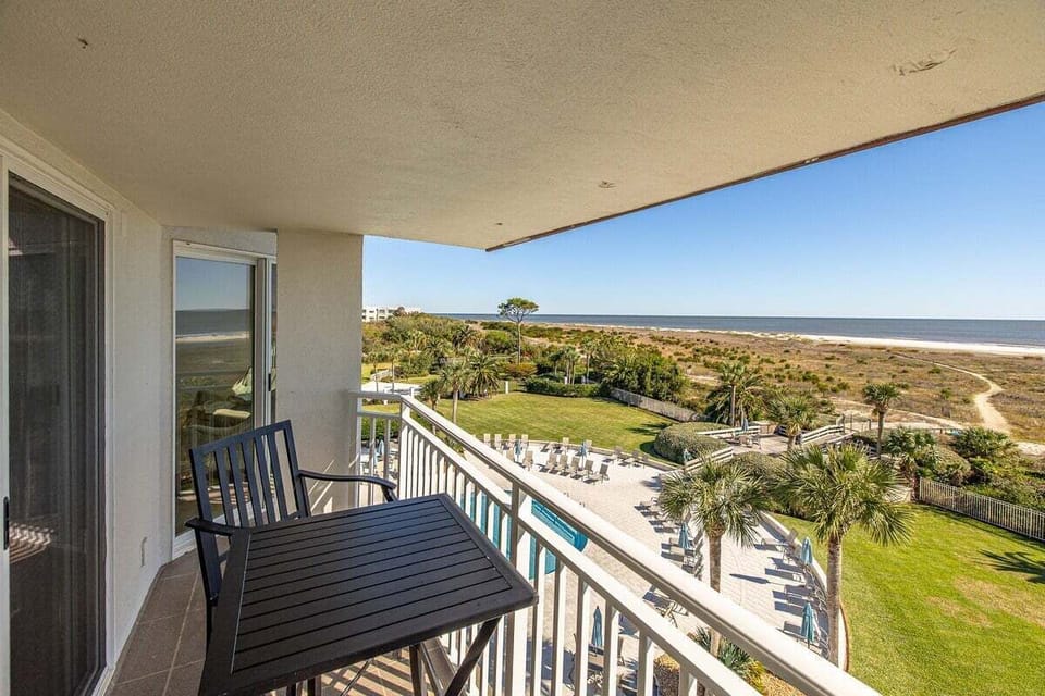 Beach Club 429 - Private Balcony