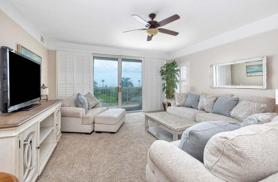 Saint Simons Grand #112 Living Space Sofa and Chair Set with Ceiling Fan