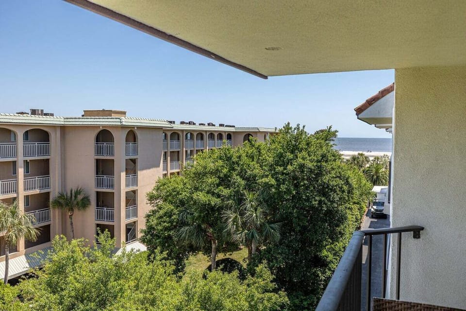 Beach Club 403 - Private Balcony View
