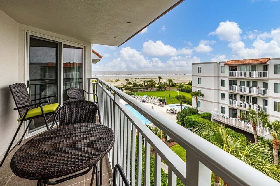 Beach Club 412 - Balcony View