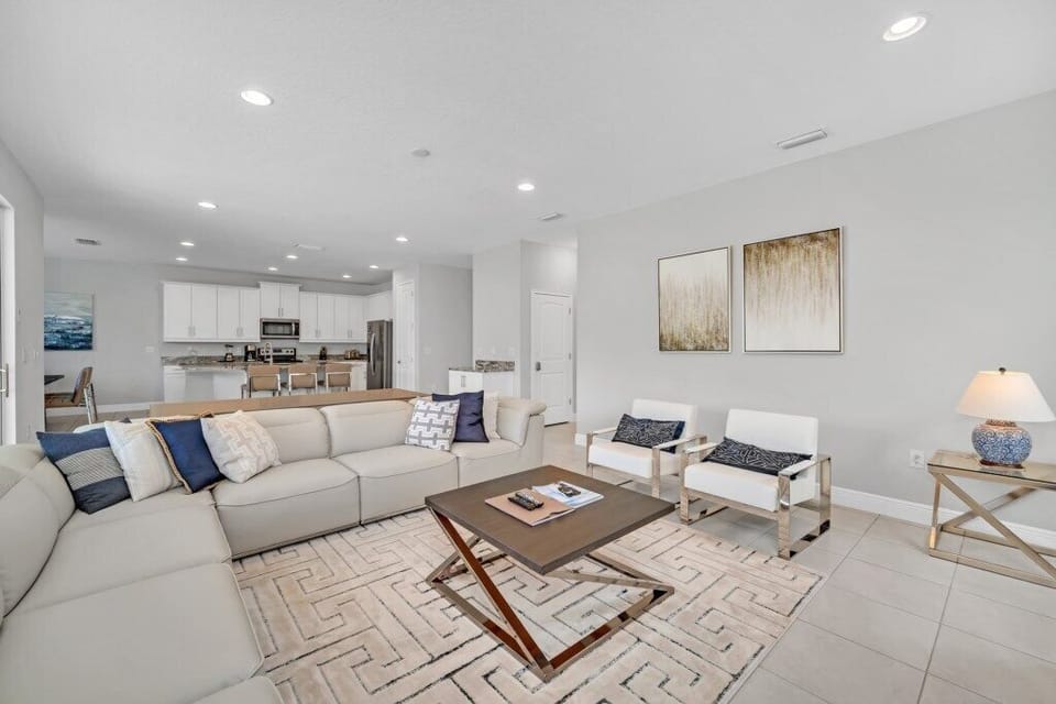7673 Fairfax Dr_Reunion_16.jpg