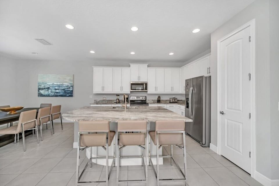 7673 Fairfax Dr_Reunion_06.jpg