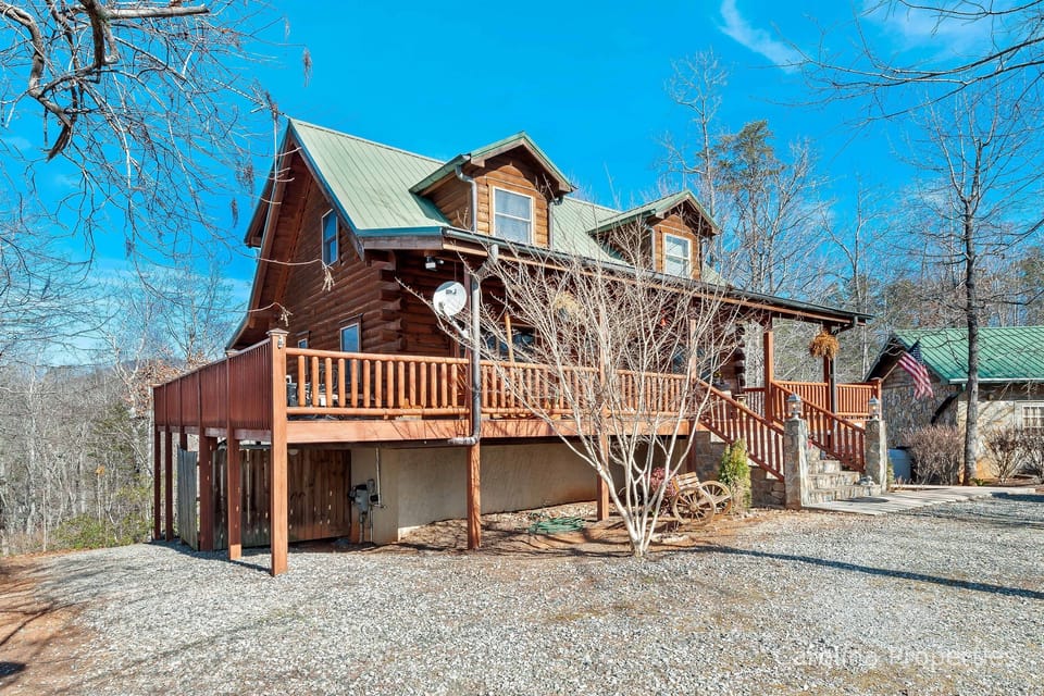 Outlander Cabin