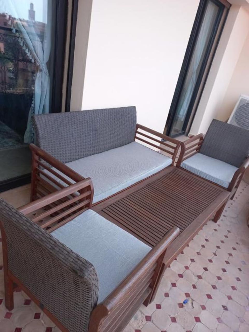 balcony