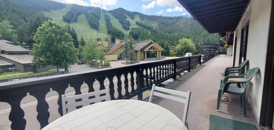 Shared sunny deck for morning coffee or apres ski, walk across the street to the Warm Springs Base Lodge.