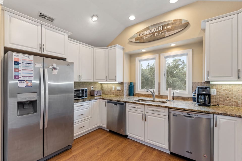 CL579: Turtles Nest | Top Level Kitchen