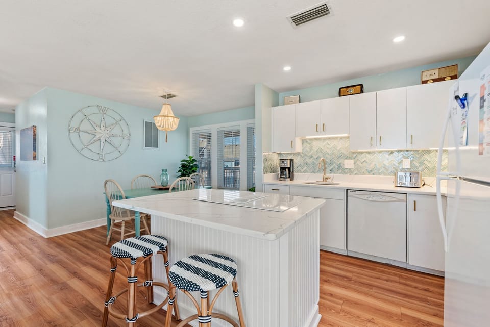 SC06: Wright Nice View | Kitchen