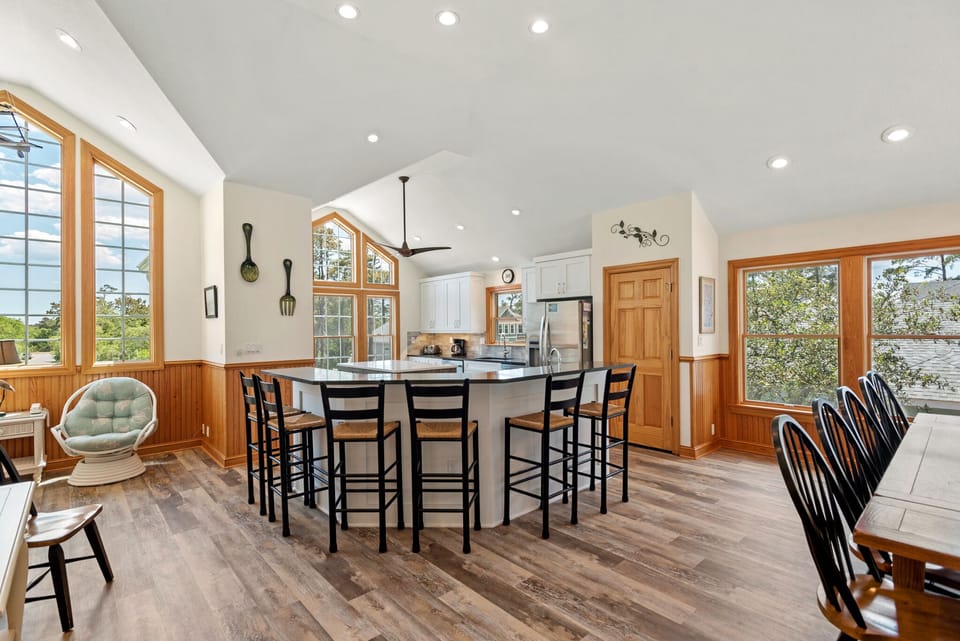 VOH50: Joyful Sound | Top Level Dining Area and Kitchen