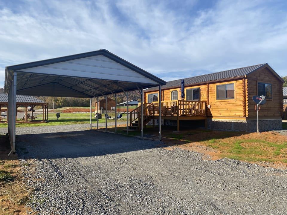 Spinnerbait with boat/car port