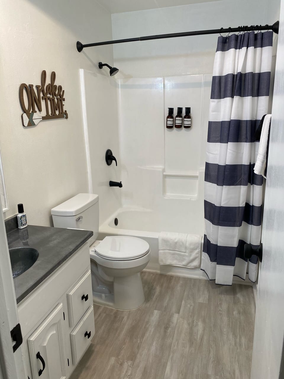 Master bathroom 