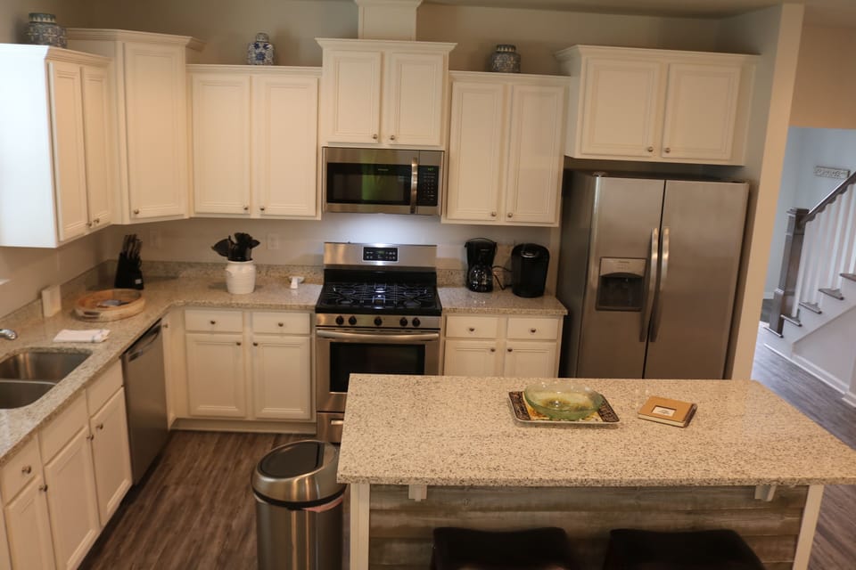 Awesome kitchen with seating area at the island.