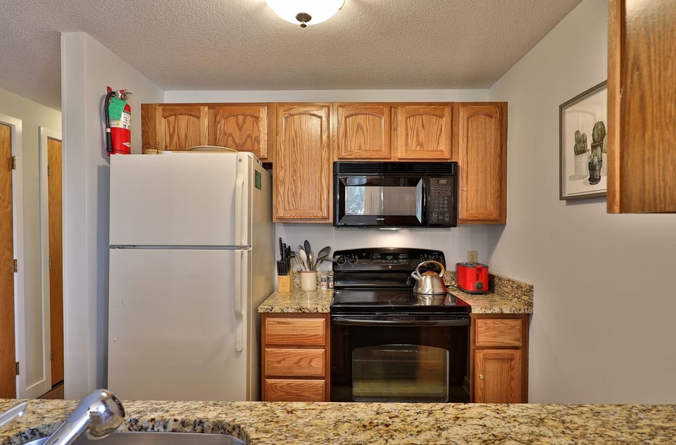 Fully equipped kitchen
