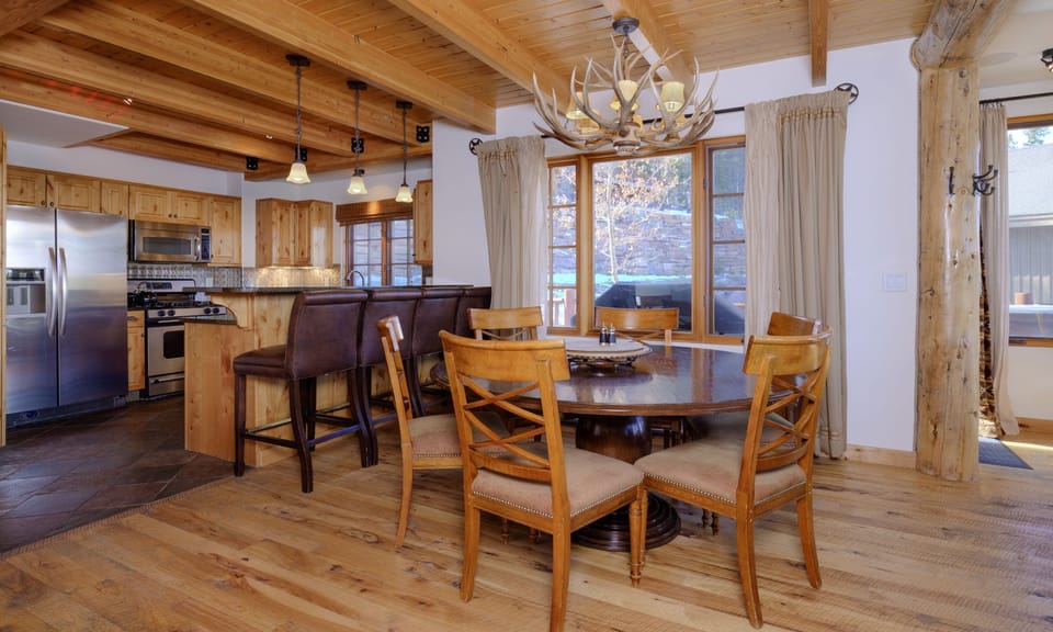MMH 3 Coyote Bluff, Dining, 2