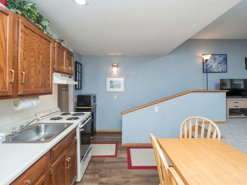Kitchen area