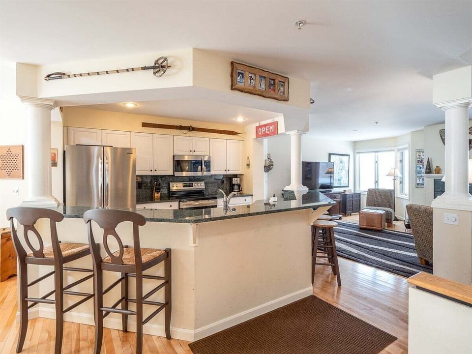 Kitchen Area/Bar Seating