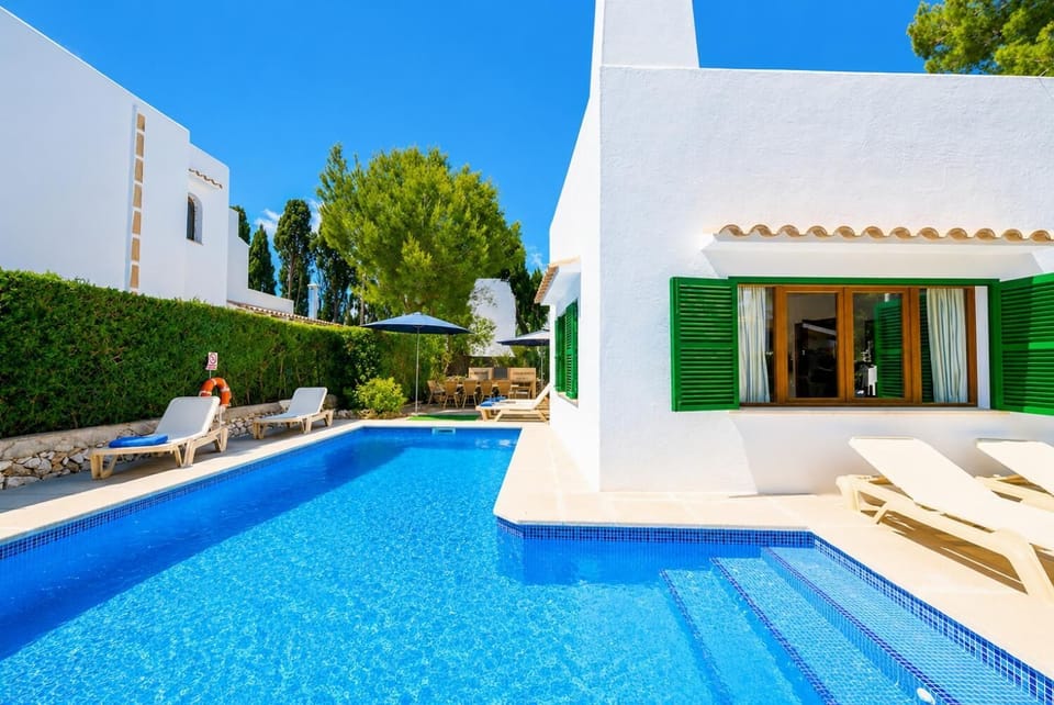 Beautiful villa with private pool and terrace