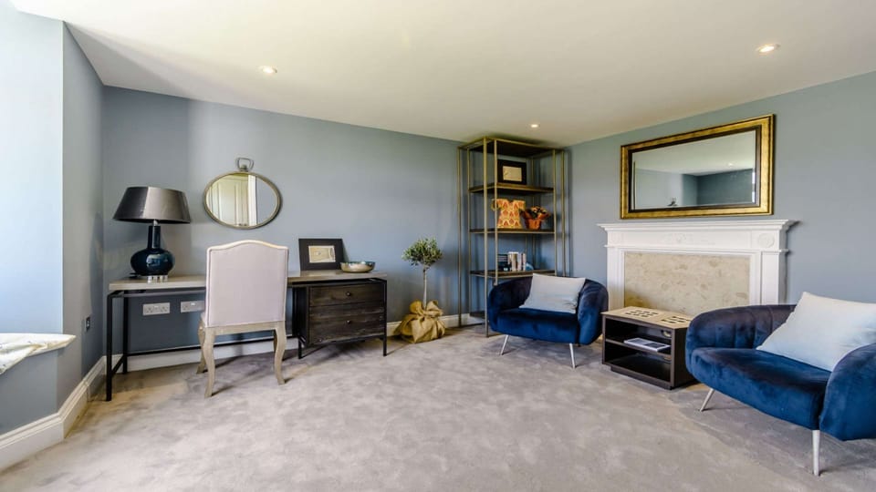 The Farmhouse Lounge Area - StayCotswold