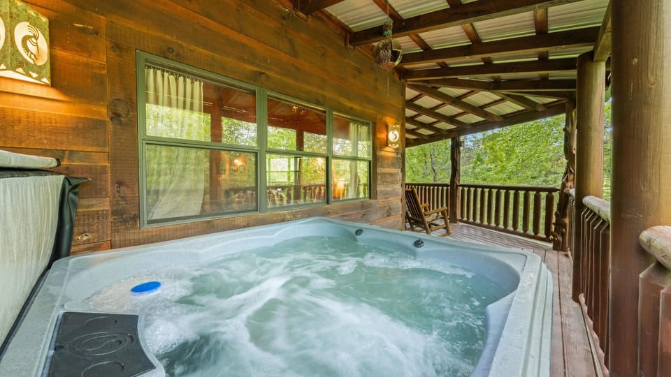 Hot Tub - Back Deck