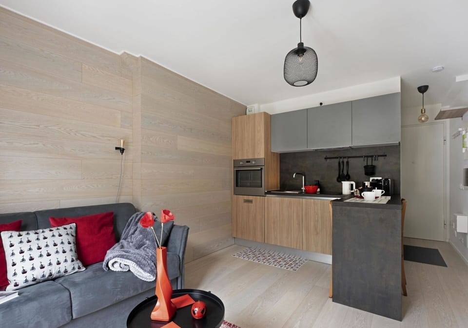 Furniture, Table, Building, Couch, Cabinetry, Wood, Interior Design, Living Room, Flooring, Comfort