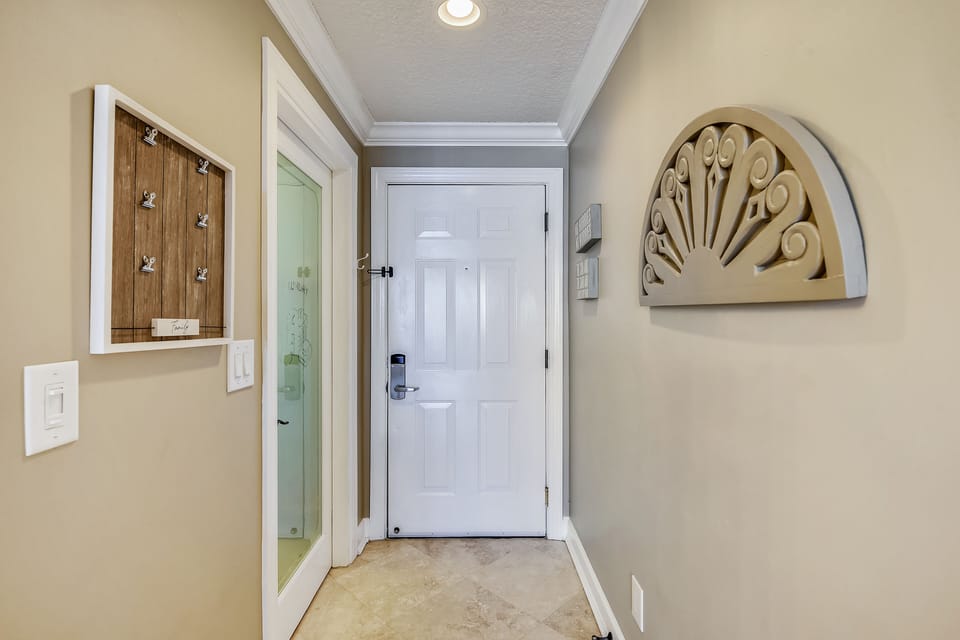 Entryway/Hallway