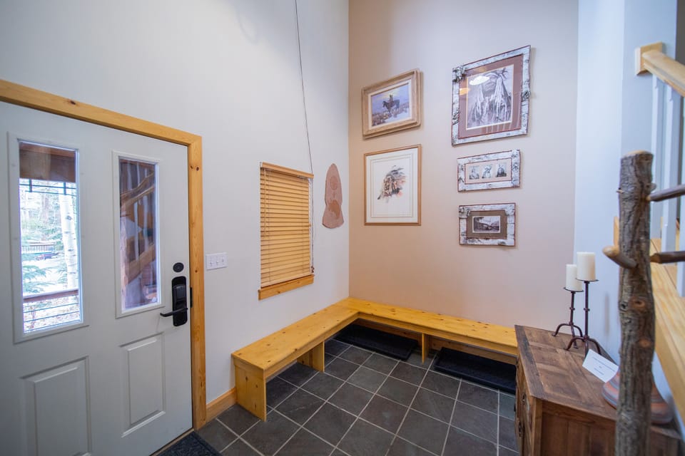 Large foyer great for removing boots and coats