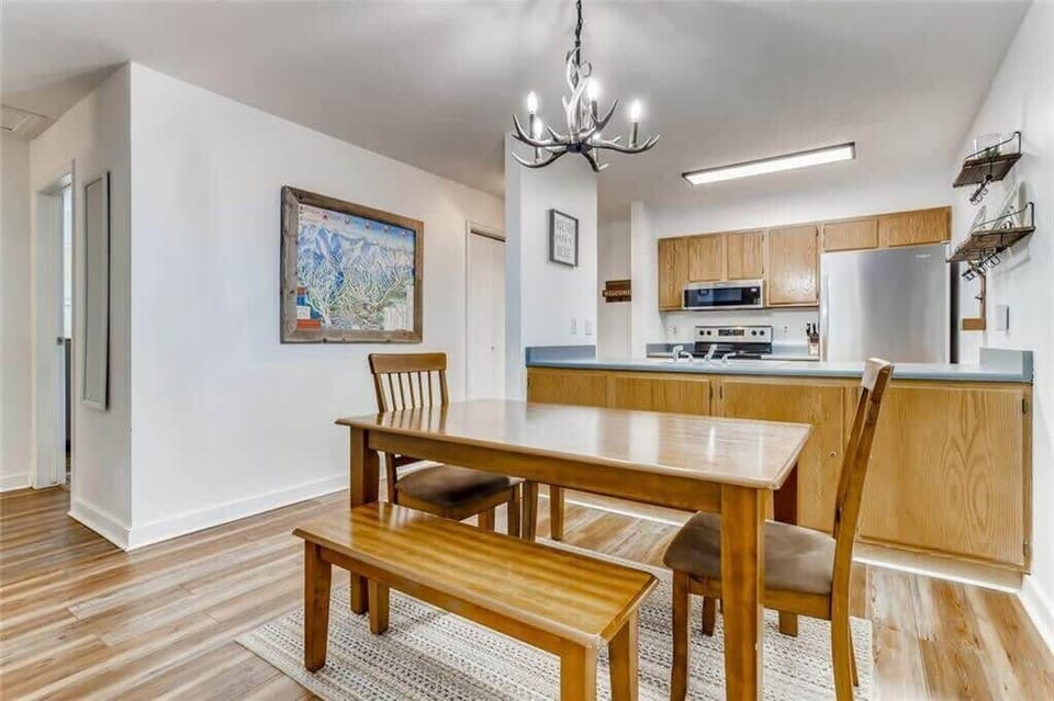 Dining area with plenty of seating for your entire group