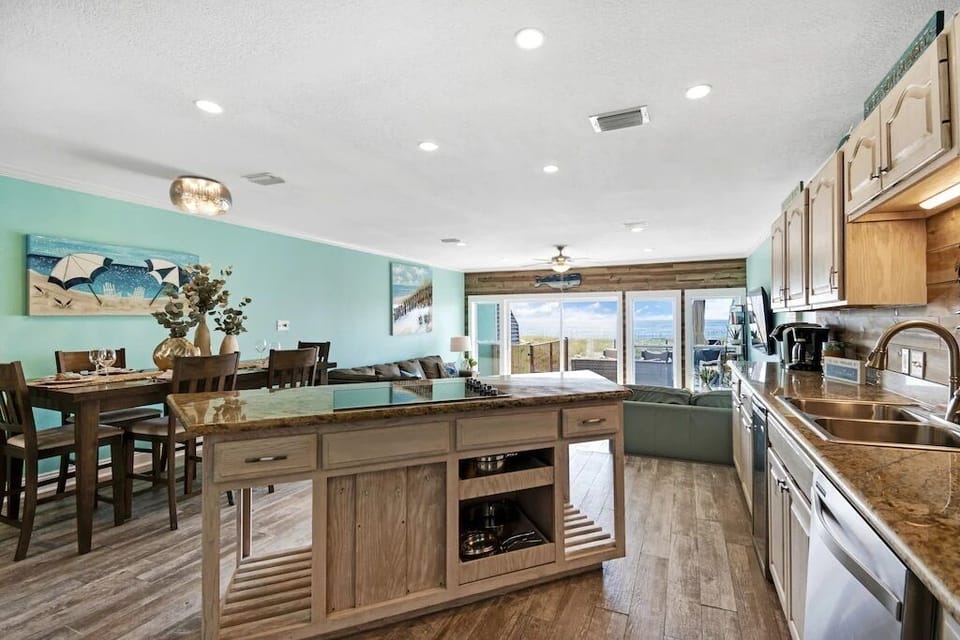 Gaze at the Gulf while meal prepping
