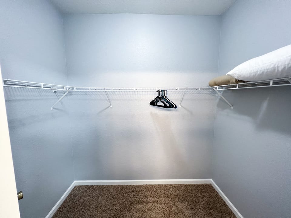 King master walk-in closet