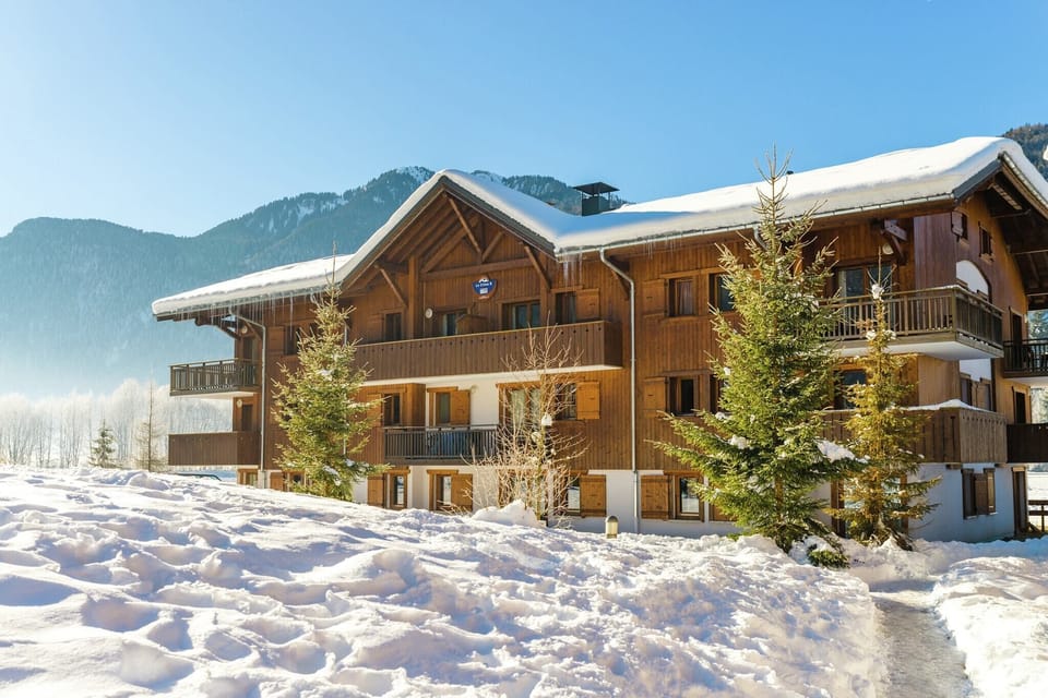 Holiday Home Exterior [winter]