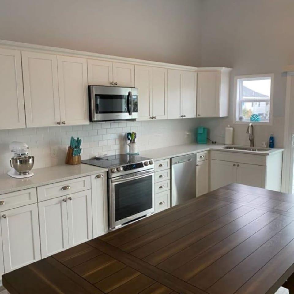 Kitchen and dining area