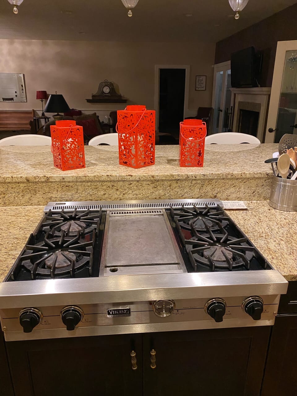 Kitchen island, Viking range 