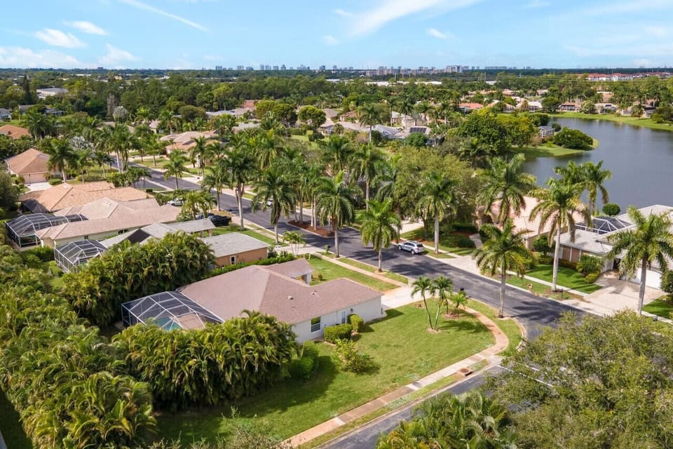 This corner house is perfect for your vacation needs