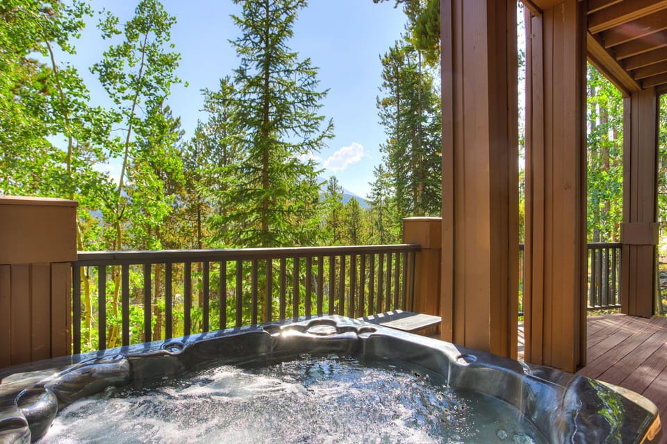 Relax in the hot tub with privacy and Baldy Mountain views.