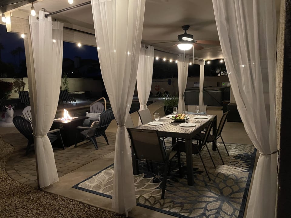 Outdoor dining