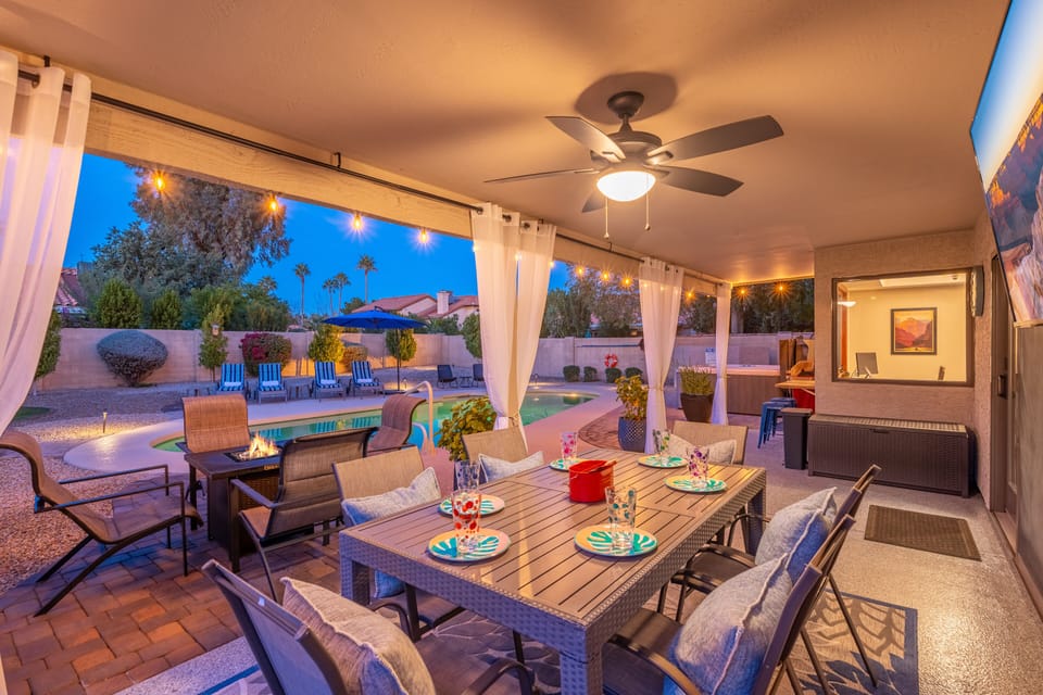 Outdoor dining