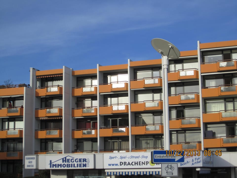 Facade / entrance