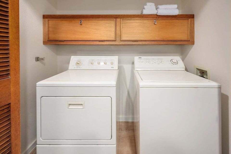 Poipu Kapili 58 Washer & Dryer