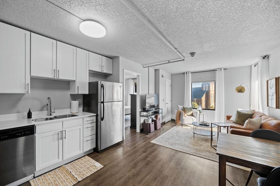 The unit faces south, which brings in tons of natural light!
