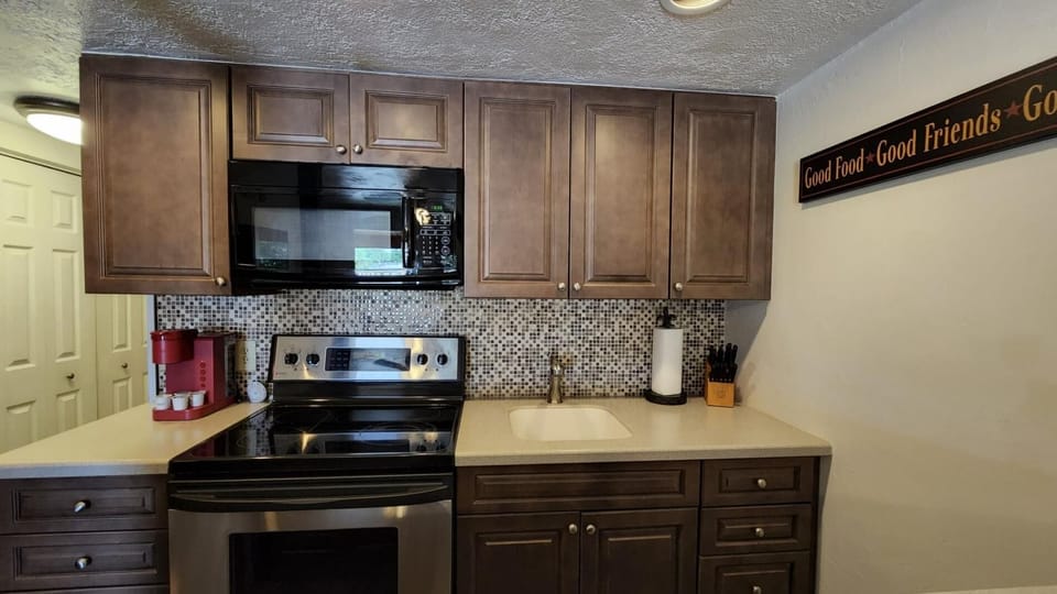 Welcome to the Ranch! Spacious LUXURY FAMILY SUITE 202 (1185)