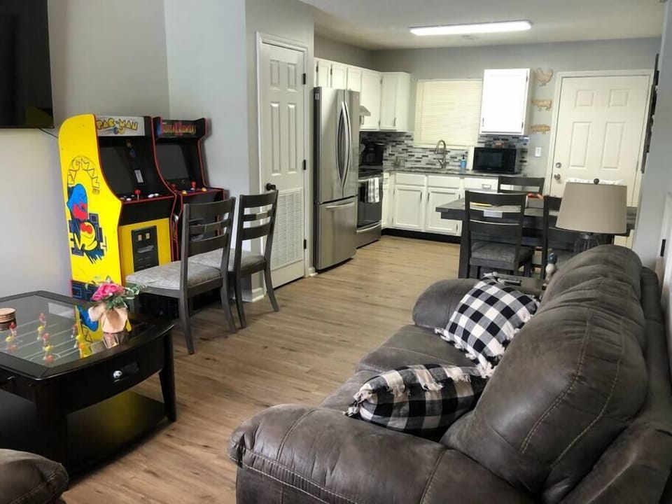 Beautifully and newly renovated kitchen.