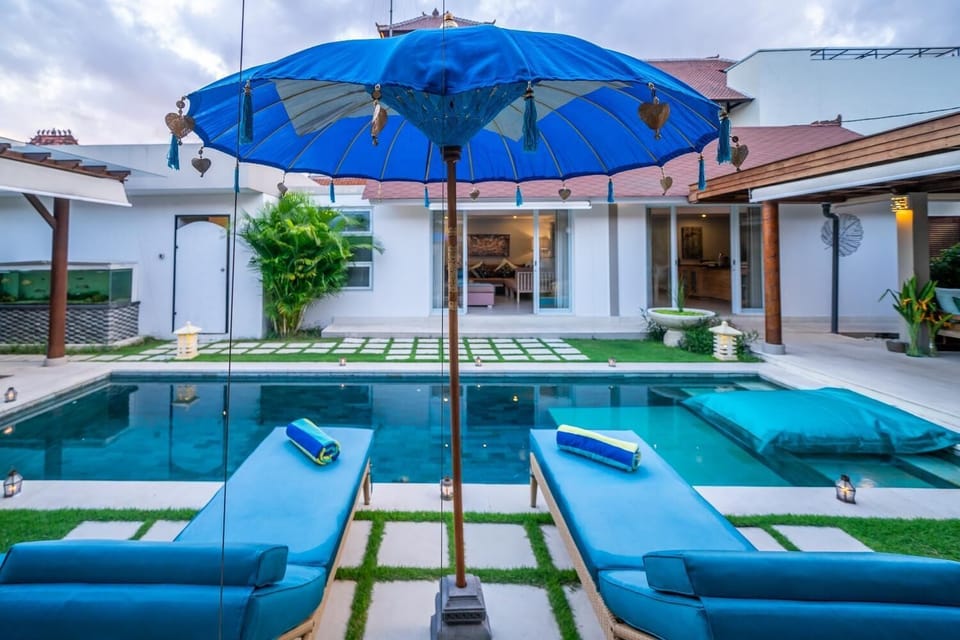 Palm Putri -Tropical Holiday Haven - Beachside Sanur (752)