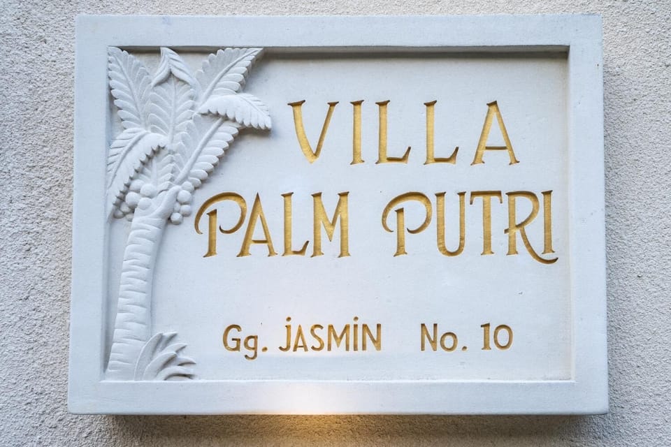 Palm Putri -Tropical Holiday Haven - Beachside Sanur (750)