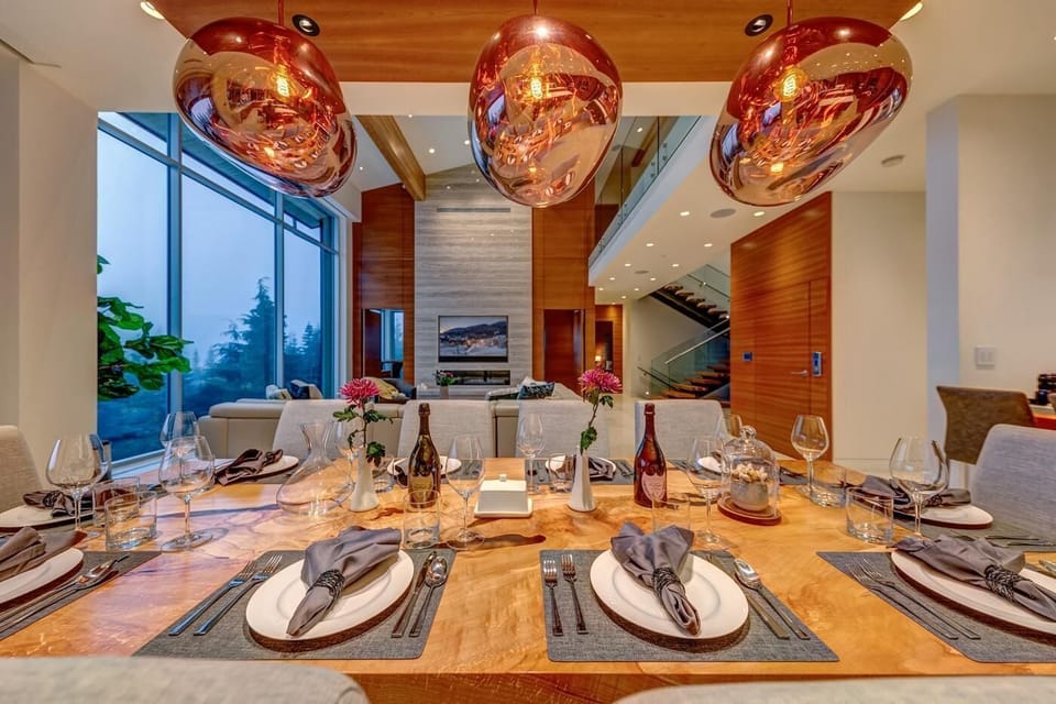 Picturesque Dining