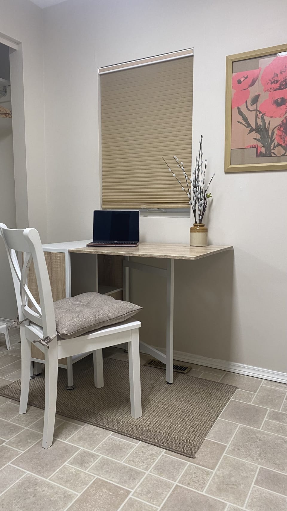 Work station with USB outlets, bright lighting and high speed internet