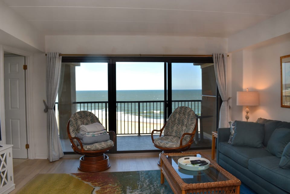 LIVING-AREA