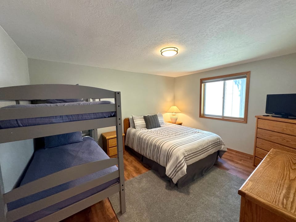 Guest Room 1