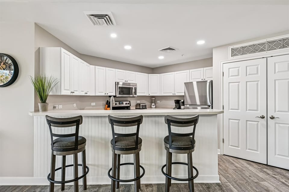 Kitchen with Seating for Three at Breakfast Counter at 2207 SeaCrest