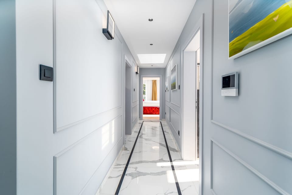 The first floor offer 4 en-suite bedrooms
